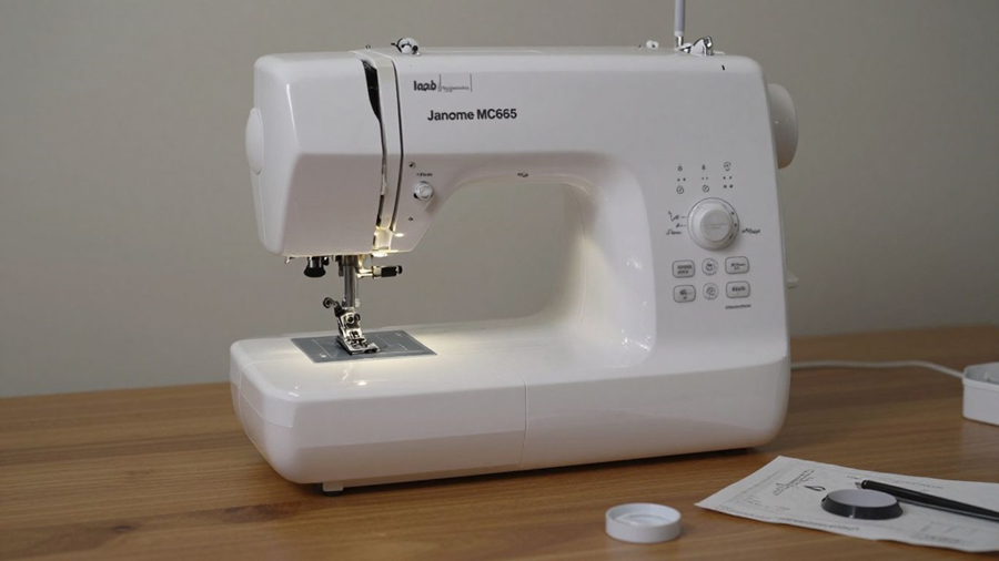 Buying Guide for Janome MC6650