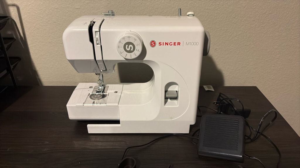 SINGER M1000 features