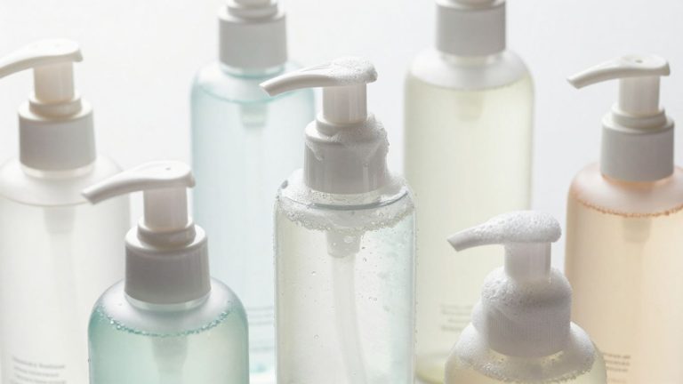 Best Facial Cleanser for Oily Skin (2026) Top Picks That Work