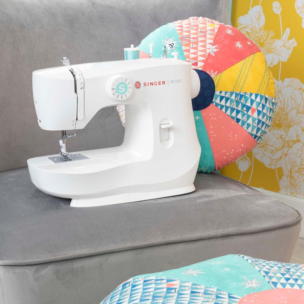 SINGER M1500 - Best Lightweight Machine for Basic Sewing and Mending